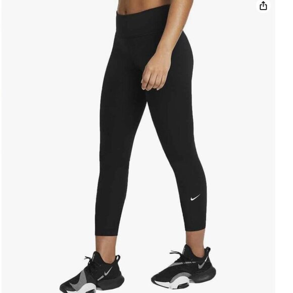NIKE One Women's Mid-Rise Cropped Leggings - Picture 3 of 15